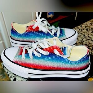✨NEW✨ Converse Chuck 70 'Glitter' Low (Red/Blue/Silver), Youth Size 3.5
